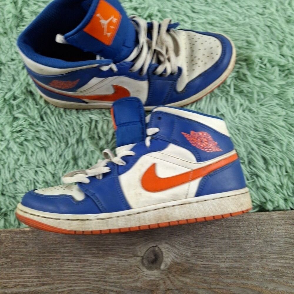 Size 10 - Jordan 1 Mid Knicks 2023